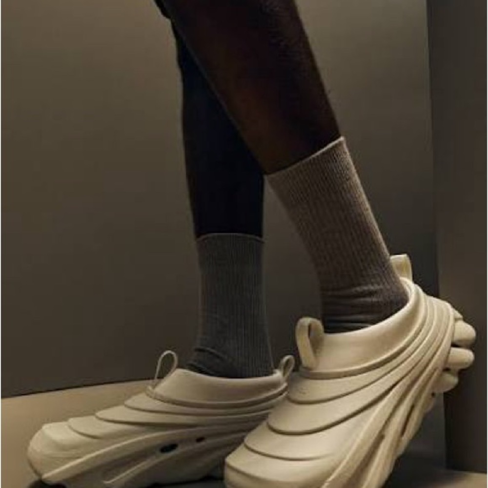 Echo Storm Crocs - image 2